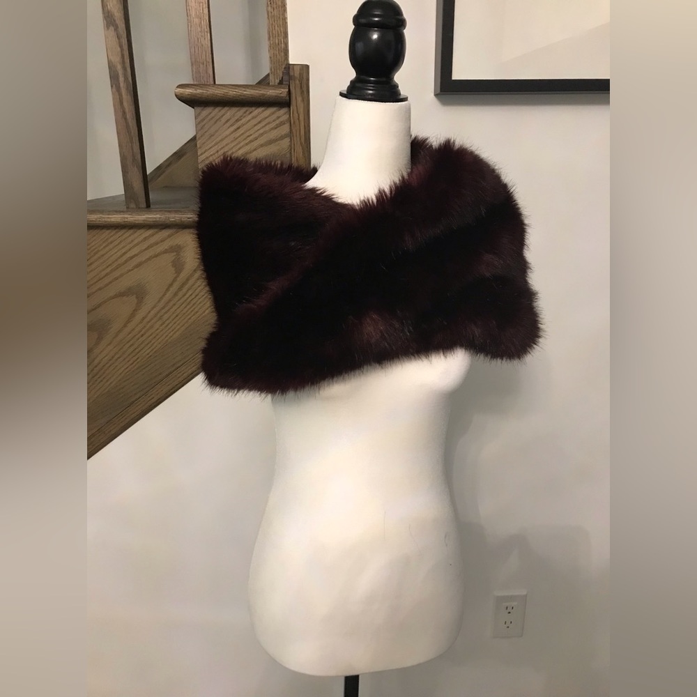 Faux Fur circle scarf in burgundy